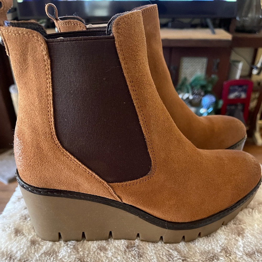 ** SOLD** Sz 8 DIBA True, nirvana booties. Brand new, in box.